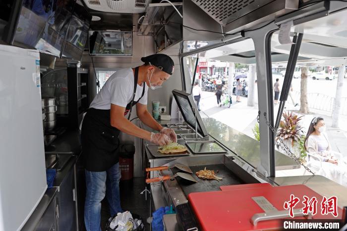 互聯網早餐新聞(新聞早餐最新一期)