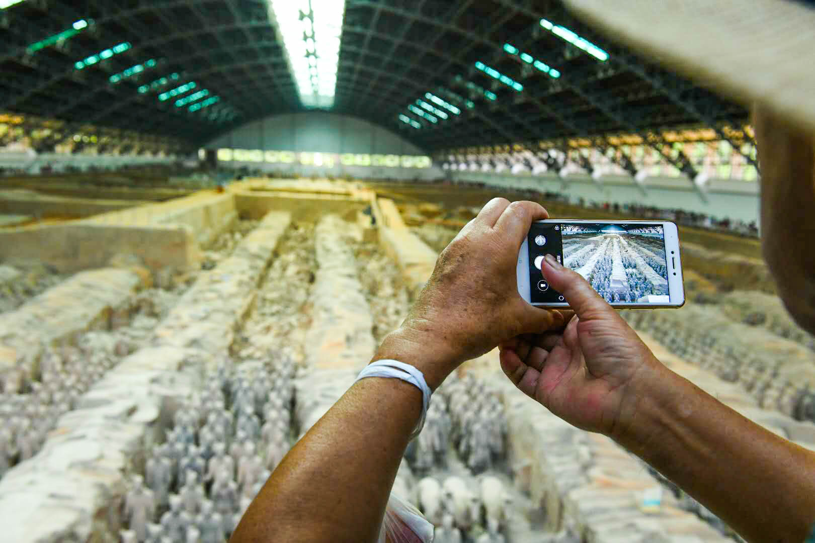 兵馬俑互聯(lián)網(wǎng)新聞(女子發(fā)現(xiàn)兵馬俑動(dòng) 新聞)